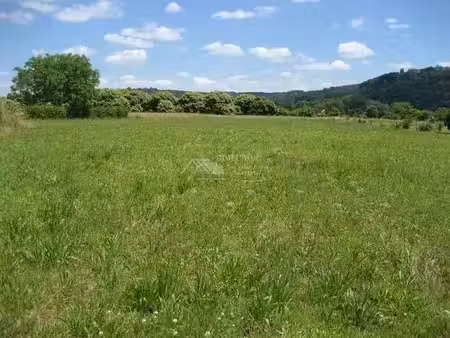 terrain de 700m² non viabilisé