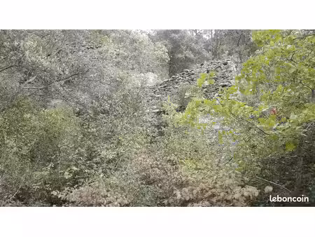 terrain de loisirs en restanques nc saumane de vaucluse ni eau ni électricité