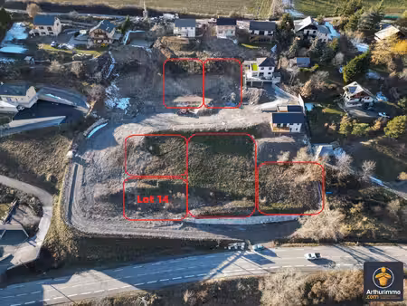 terrain constructible viabilisé dans lotissement récent