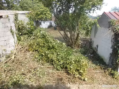 terrain 250m²