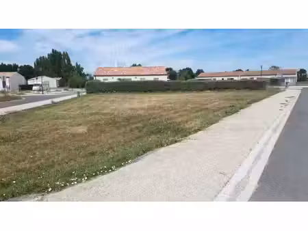 en vente terrain non constructible 649 m² – 46 000 € |champagné-les-marais