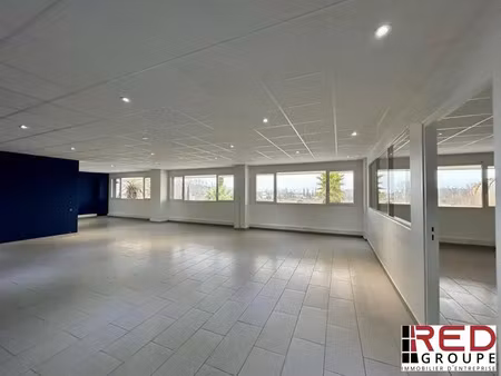 bureau a louer 144 m2