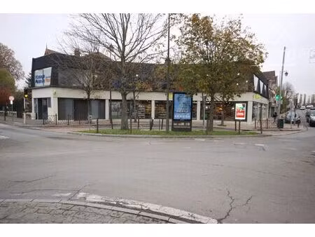 vente commerce 1047 m² gournay-sur-marne (93460)