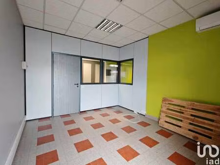location bureaux et commerces à aubenas (07200) : à louer / 65m² aubenas