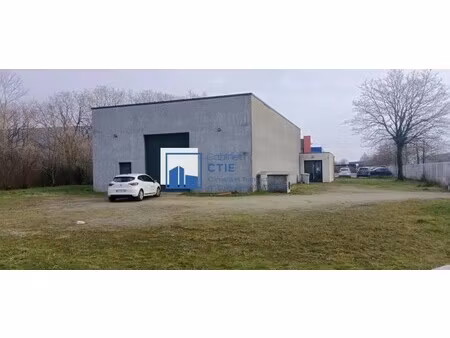 location local commercial