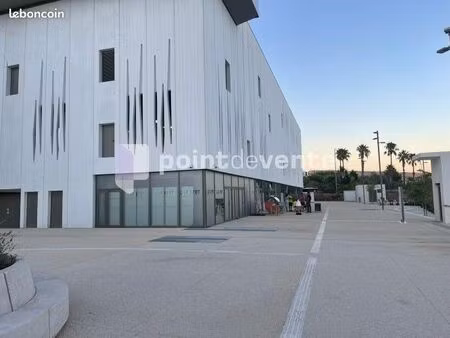 local commercial 256 m²