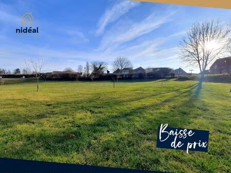 terrain constructible 800m2 à proximité des commodités