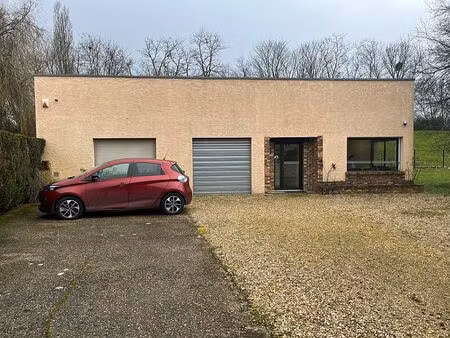 location local d'activités saclay 218 m²