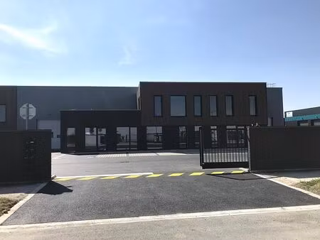 vente/location local d'activités cysoing 2 042 m²