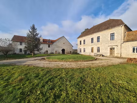 vente maison 23 pièces 1400 m² besançon (25000)