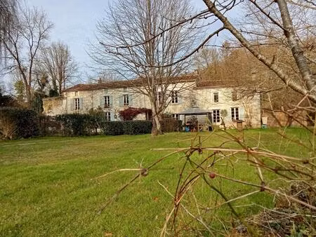 vente maison 8 pièces 296 m² saint-césaire (17770)