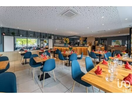 vente hôtel-restaurant 690 m²