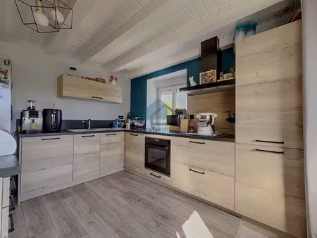 damprichard - appartement duplex avec jardin