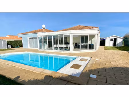 plain pied de 130 m2 aux portes de saint gilles croix de vie