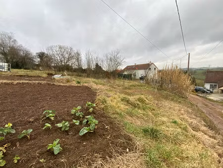 montcenis - terrain constructible de 763 m²