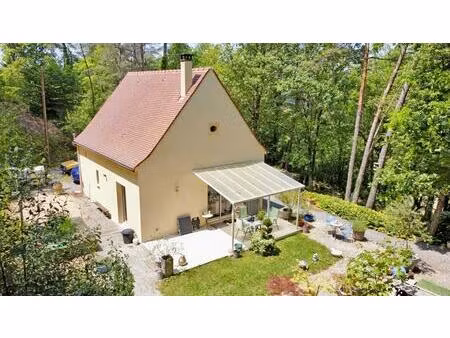 maison récente sur la colline