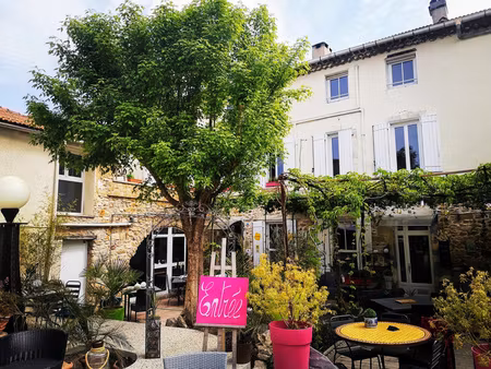 maison de village 580 m²