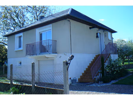 pavillon sur sous-sol 2 chambres terrain de 380 m2