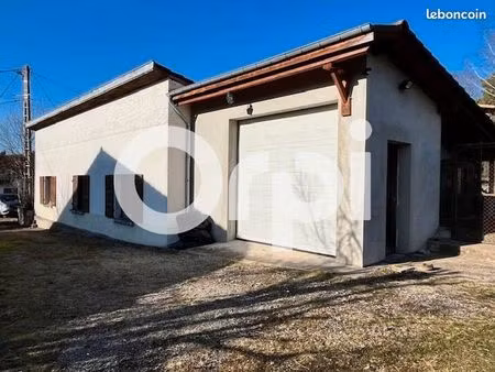 maison 2 pièces 150 m²