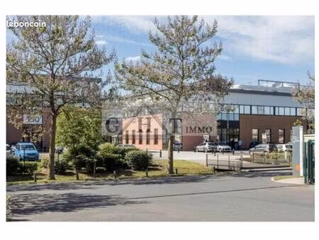 local bureaux 720 m²