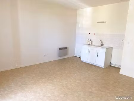 studio 1 pièce 31 m²