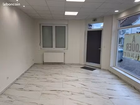 a louer-local commercial de 60m² à puttelange-aux-lacs