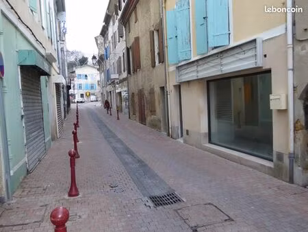 local commercial rue marchande