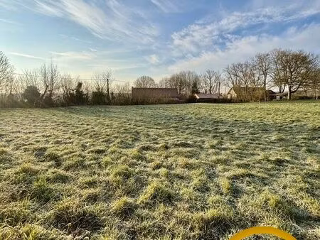 terrain 750 m² courcelles-le-comte