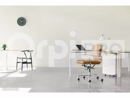 bureau 60 m²
