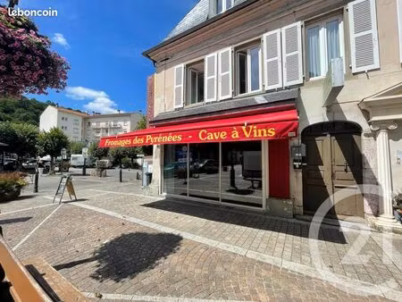 local commercial 56 m²