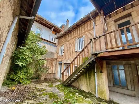 immeuble 4 pièces 160 m²