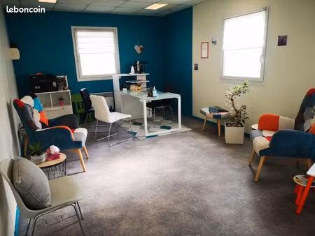 location bureau profession paramédical