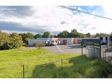 entrepôt 1064 m² gratens