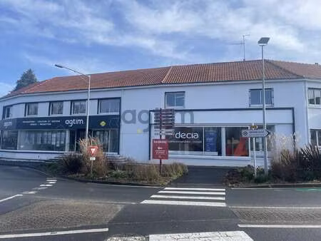 location bureaux et commerces à montaigu (85600) : à louer / montaigu
