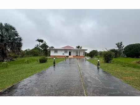 location maison  194 m² t-4 à macouria  1 390 €