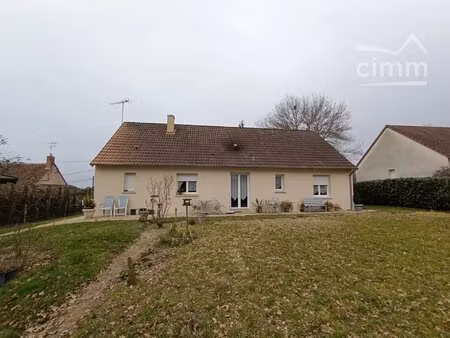 a vendre maison à la chapelle montmartin 3 chambres