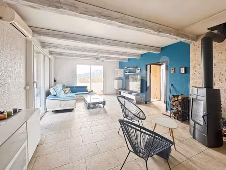 vente maison 7 pièces 182 m² à la crau (83260)  563 000 €