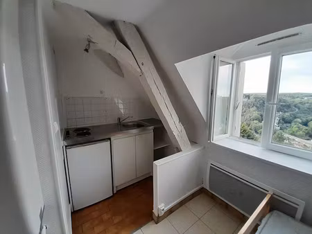location meublée appartement 1 pièce 9.5 m² à avallon (89200)  275 €