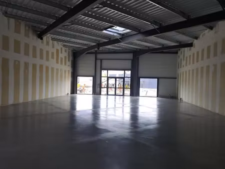 location locaux professionnels 250 m² à lézignan-corbières (11200)  3 460 €