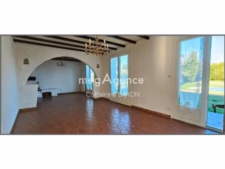 maison 4 chambres jardin piscine