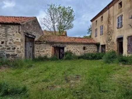 vente maison 7 pièces 170 m² à apchat (63420)  38 500 €