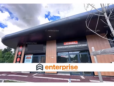 a louer cellule commerciale auchan noyelles godault 220m2