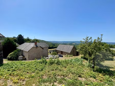 corps de ferme en pierre
