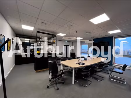 bureaux modernes et fonctionnels - 210 m² aux portes de caen