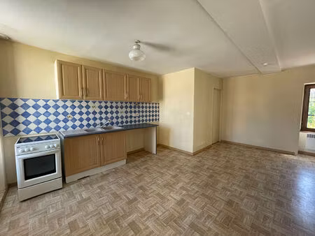 location appartement 3 pièces  62.00m²  moutiers