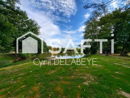 domaine parsemé de plusieurs étangs  sa maison t4 et sa dépendance t2+2.