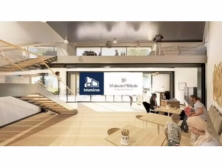 location local commercial