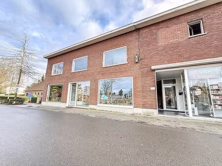 espace commercial à louer situé dans le centre d'essen