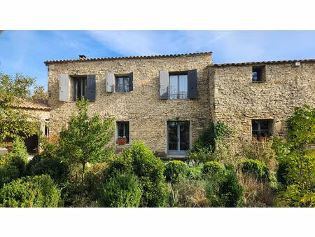 vente maison 6 pièces 164 m² gordes (84220)
