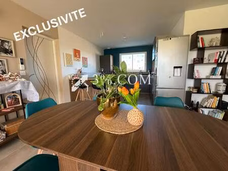 vente maison à port-d'envaux (17350) : à vendre / 102m² port-d'envaux